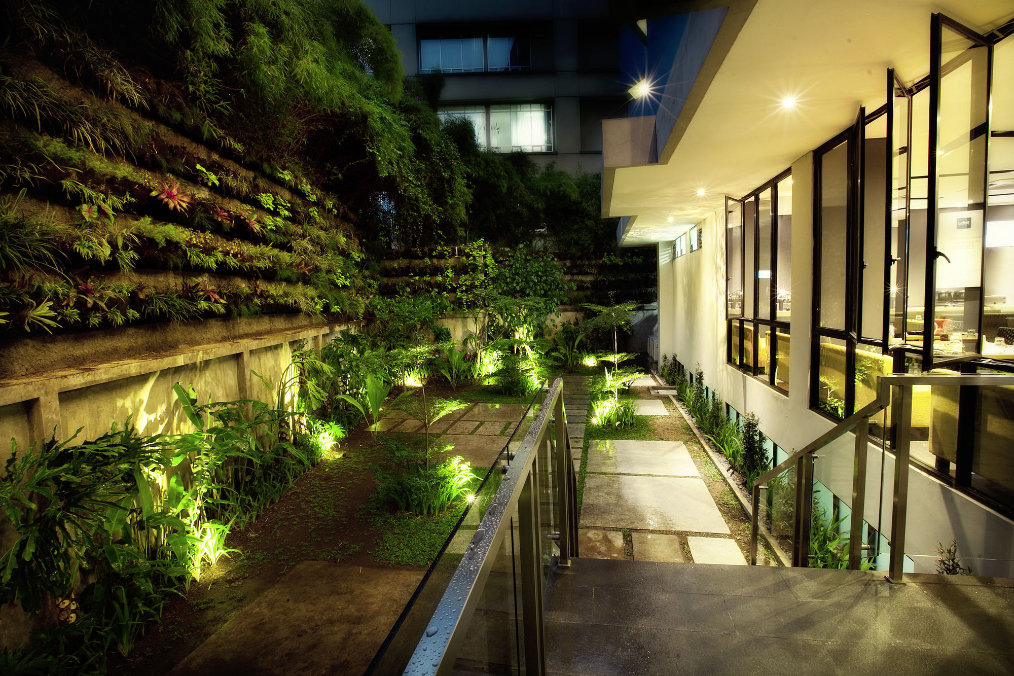 Indies Hotel Bandung Exterior photo
